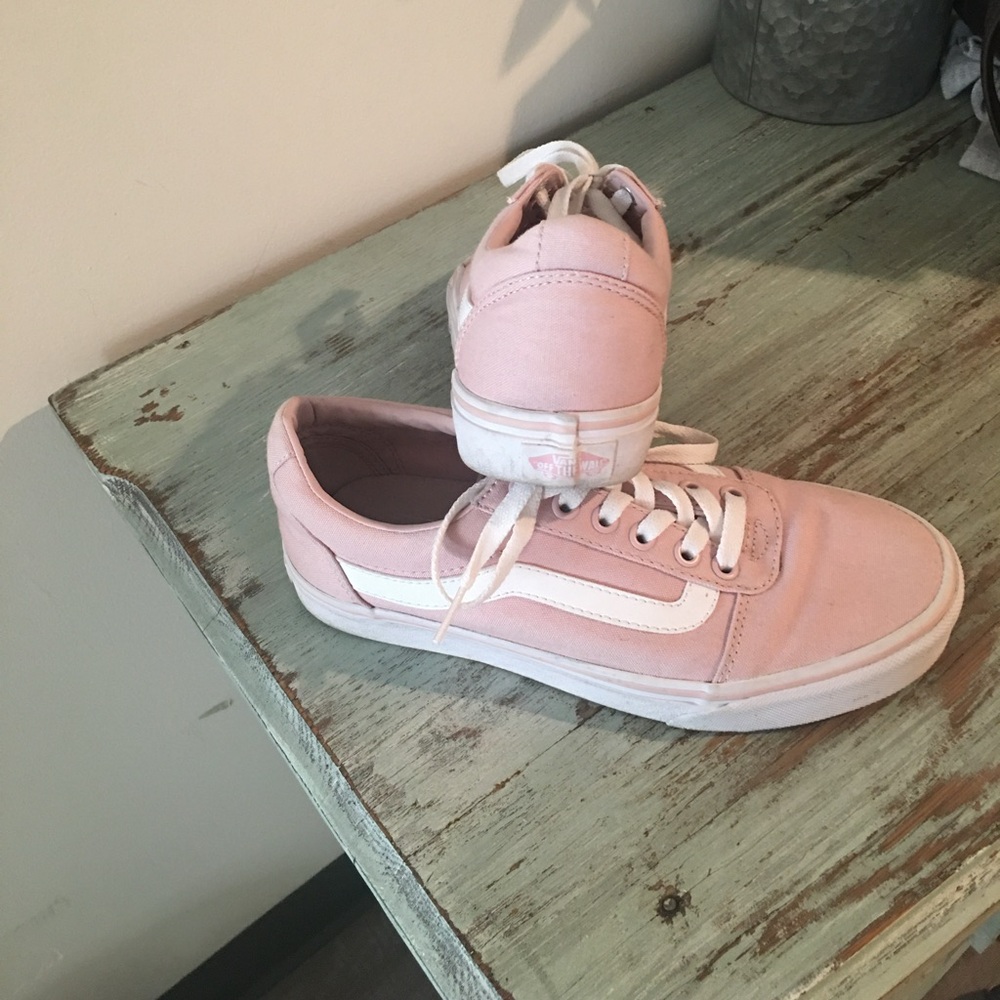 Women’s EUC size 7 vans